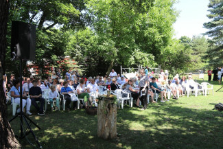 Gottesdienstgemeinde beim Tauffest